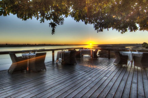 Chobe Game Lodge terras voor diner
